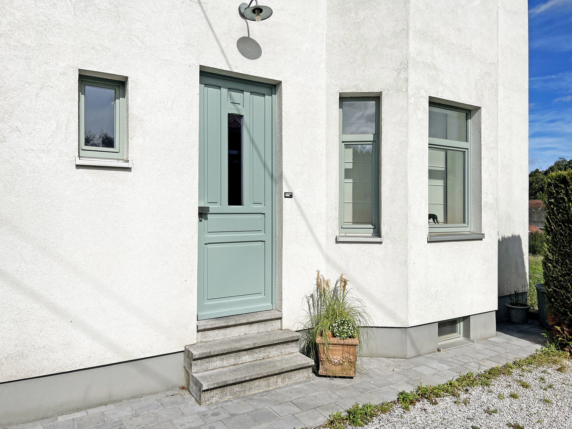 b5ecb7c6d10843afbdd034aa163b5f4c.jpg